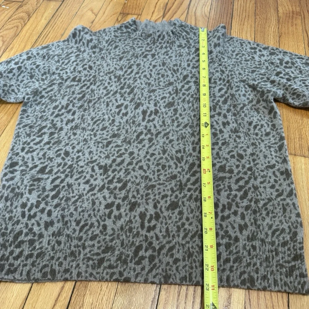 27 Miles Cashmere Brown Leopard‎ Print Turtleneck Size Medium - Picture 6 of 7